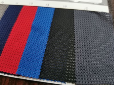 QS-NX-G072 運動布   165CM*135g  88%滌12%氨綸   1kg=4.4碼   超薄 運動布 側面照